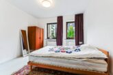 Kapitalanlage in Hamburg-Osdorf: Vermietete 2-Zimmer-Wohnung mit Balkon & Garage - schlafzimmer