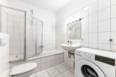 Kapitalanlage in Hamburg-Osdorf: Vermietete 2-Zimmer-Wohnung mit Balkon & Garage - bad