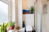 Uhlenhorst: Gepflegte Altbauwohnung mit Charme, Perspektive & aktiver WEG - badezimmer
